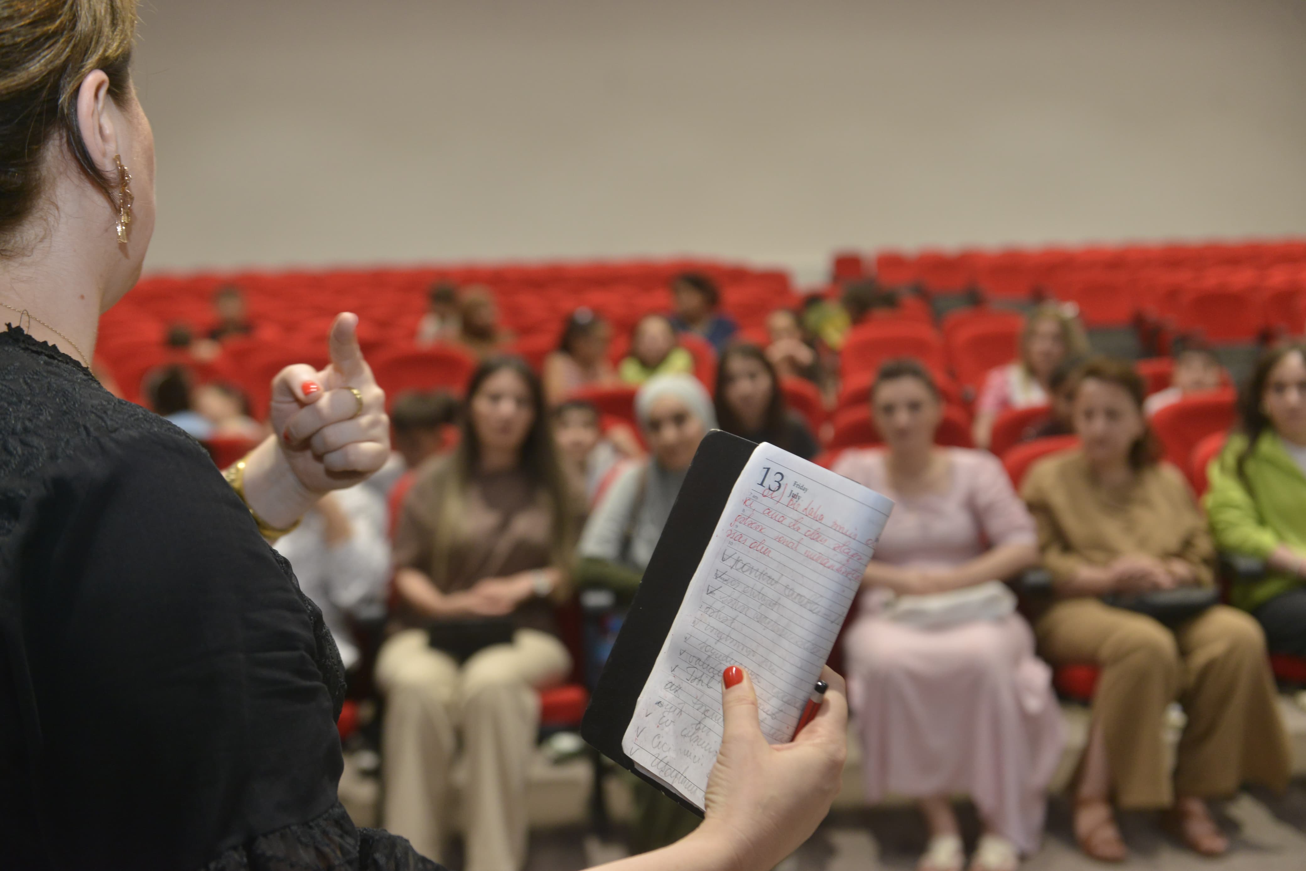 Cəbrayılda analar və uşaqlar üçün psixososial dəstək təlimləri keçirildi (FOTOLAR)